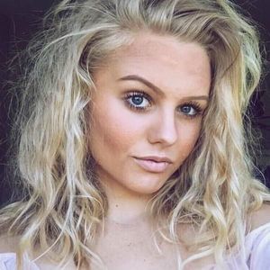 Meet your Posher, Tavis